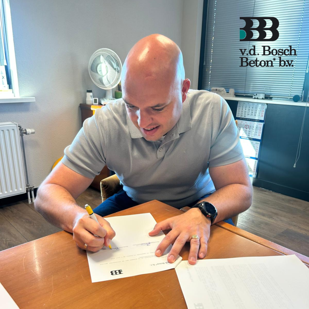 𝗘𝗲𝗻 𝗺𝗼𝗼𝗶𝗲 𝘀𝘁𝗮𝗽 𝘃𝗼𝗼𝗿 𝗼𝗻𝘇𝗲 𝗰𝗼𝗹𝗹𝗲𝗴𝗮 𝗡𝗶𝗹𝘀 𝗕𝗿𝘂𝗻𝗶𝗻𝗸